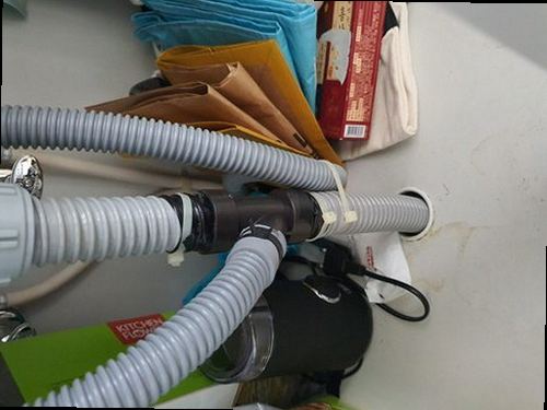 대전 서구 기성동 하수구막힘 배관 내부 상태와 침전 정도를 확인하는 점검 과정