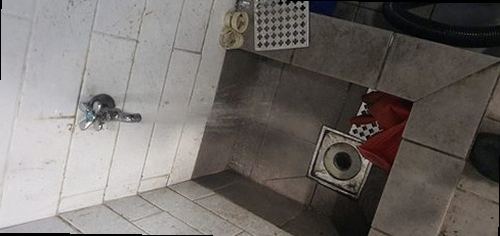 대전 서구 변동 하수구막힘 배수구 주변 상태와 물 고임 여부를 확인하는 모습